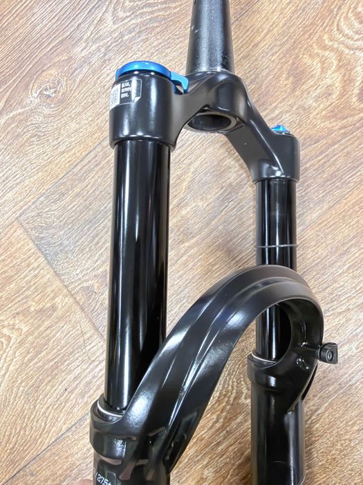 Furcă FOX 34 FLOAT Performance Grip 29", 140 mm