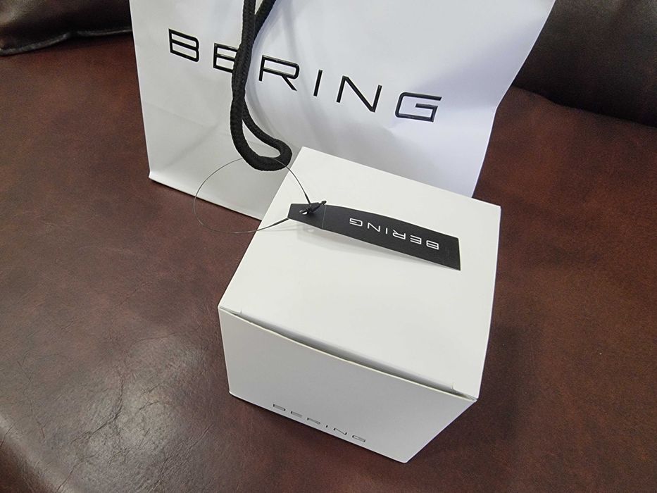 Дамски часовник Bering Classic Sapphire Нов!