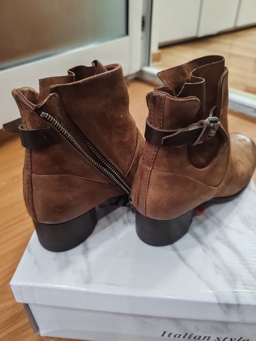 Ghete piele mărime 37