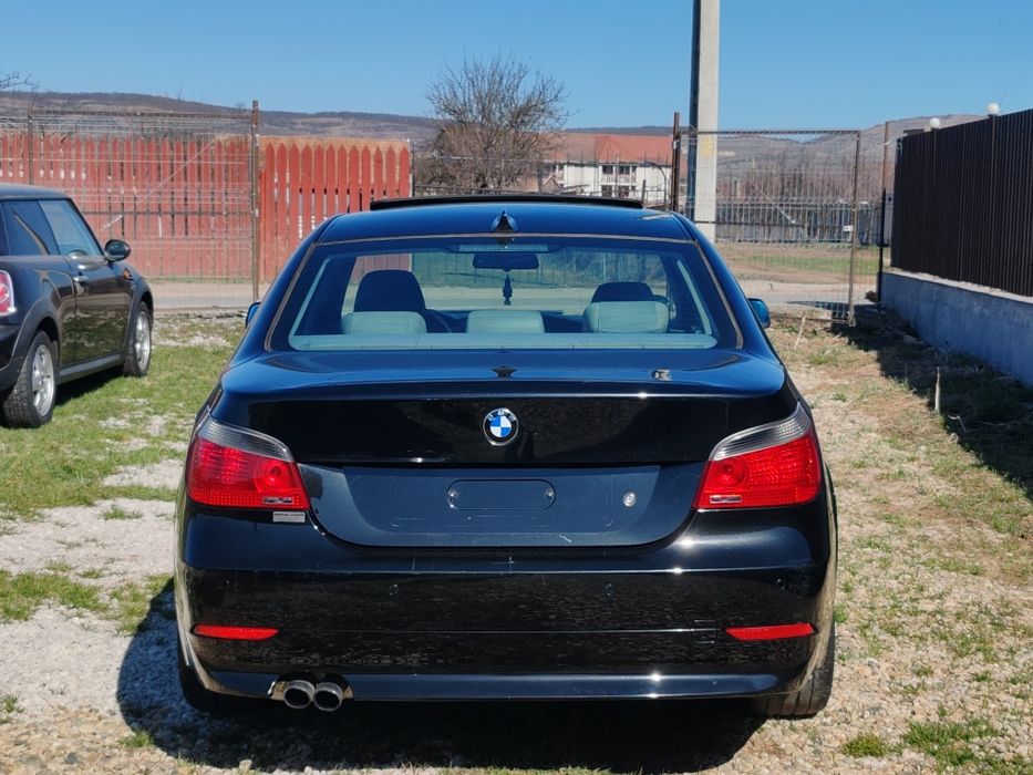 BMW E60 520i 170cp 2004 manual