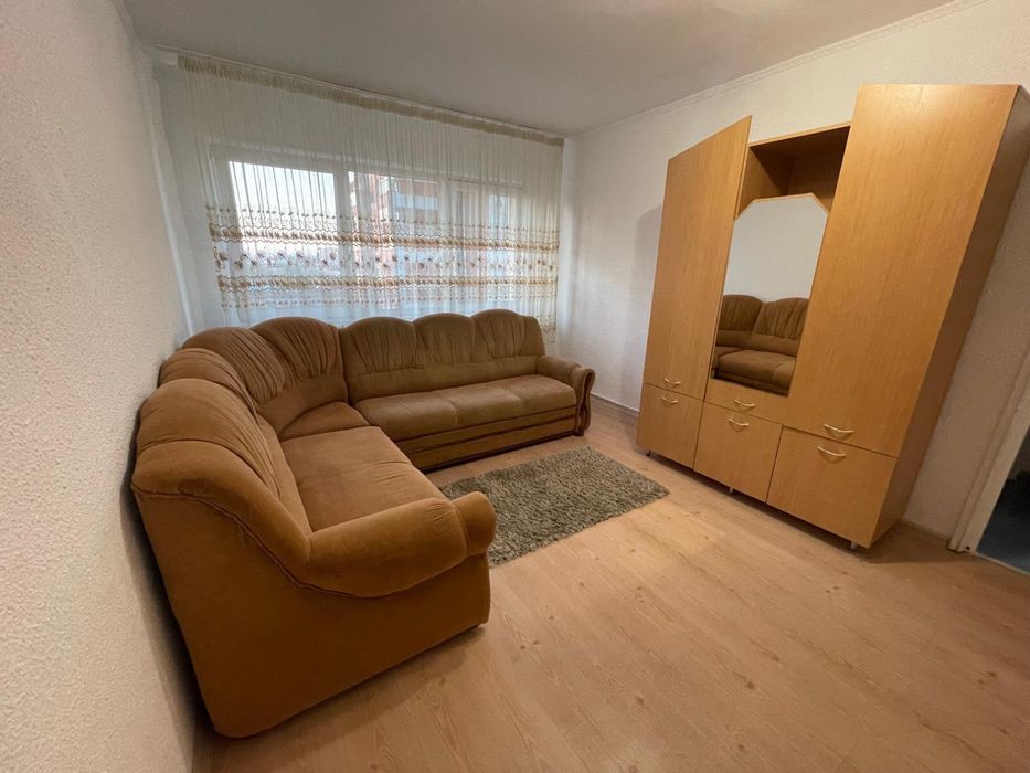 Proprietar inchiriez apartament 2 camere semidecomandate