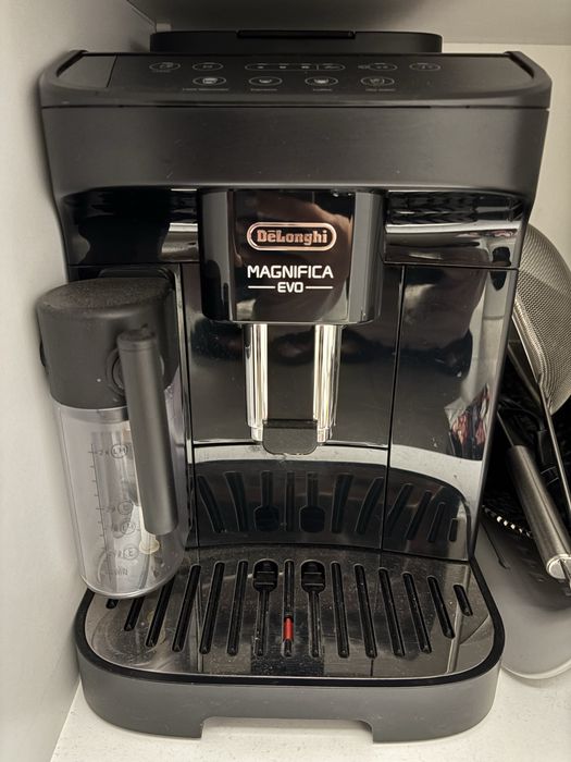Aparat de cafea Delonghi