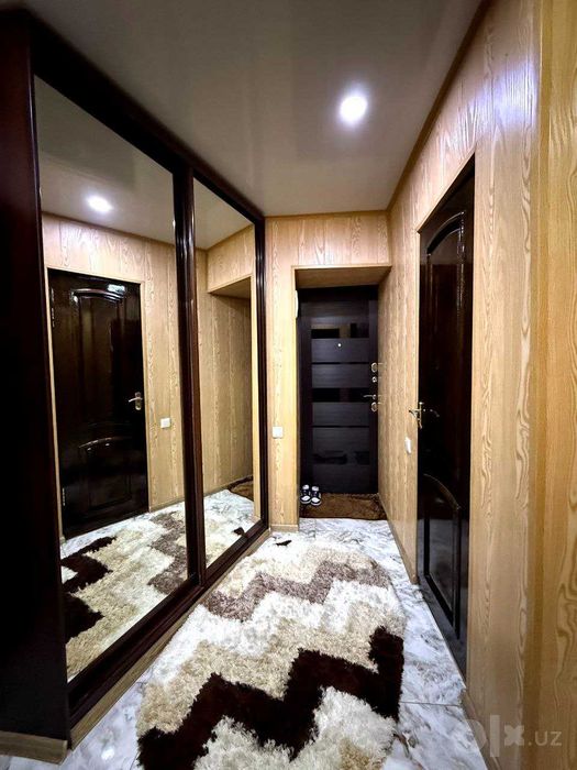 Юнусабад, 3*4/1/4 Кирпич, не торец, ипотека да, парковка с навесом