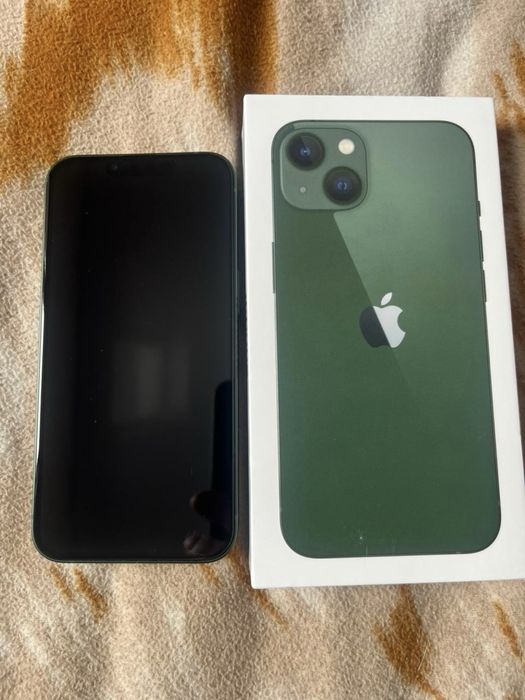 Продам айфон 13