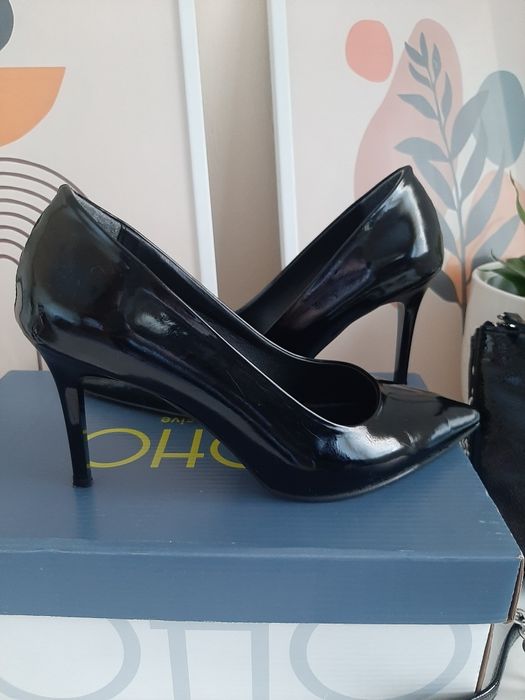 Елегантни черни обувки номер 36