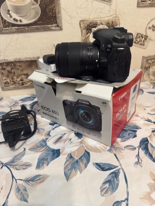 Canon D80+ obiectiv 18-85+ obictiv 50 mm