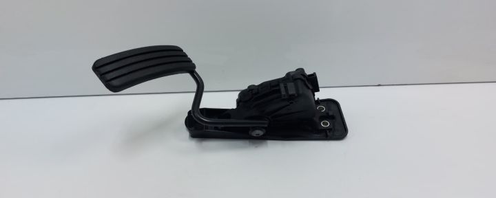 Pedala acceleratie  8200007513 Renault Espace a 4-a generatie