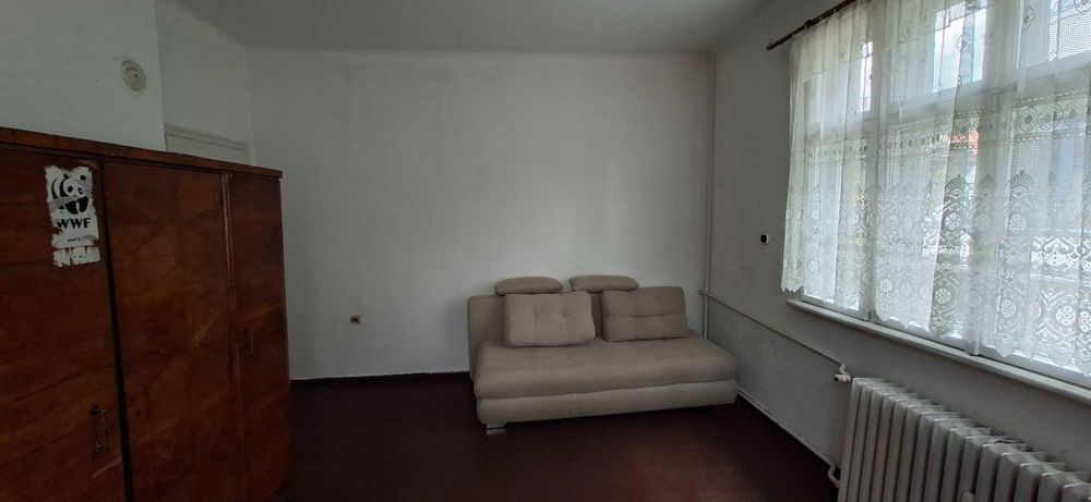 Дава се под наем Тристаен апартамент в София, Яворов - 100 кв.м за 306 € - Снимка #1