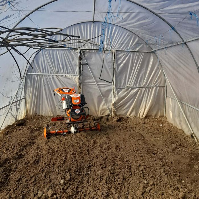 Săpat cu motocultorul amenajez grădini semăn gazon sosesc cu motocosit