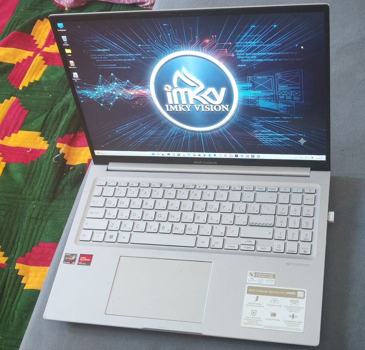 Продаю ноутбук ASUS Vivobook 16 (M3604YA) в отличном состоянии.