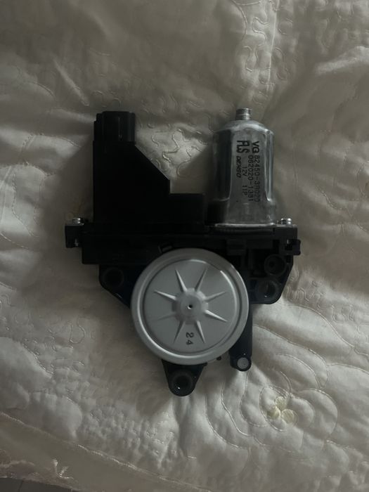 Моторчик стеклопадиемника киа к7