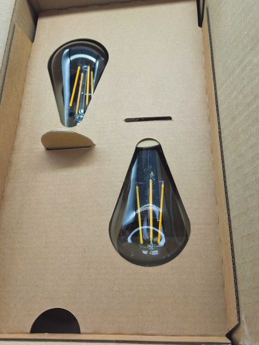 Комплект 2 броя LED винтидж крушки Amazon Basics ST64 E27 7W 2700K 806 lm