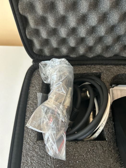 Shure безжичен микрофон GLXD2 и приемник GLXD4