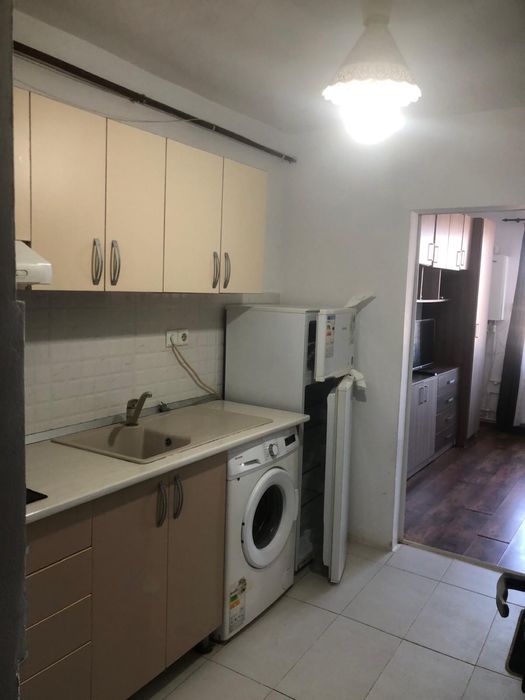 Inchiriez camera de camin, (zona liceul de politie) utilata, mobilata