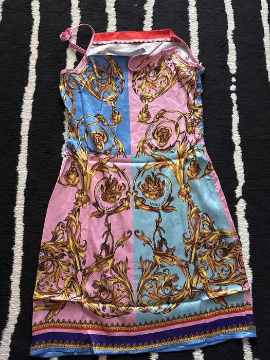 Vand Rochie de vara Versace de matase xs/s