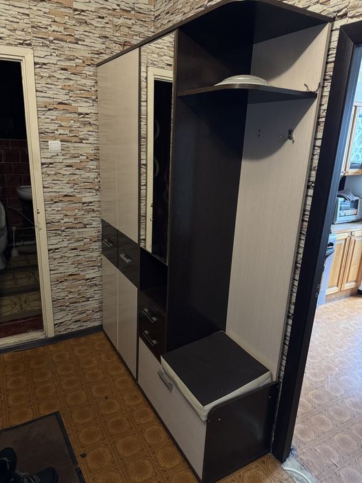 Шкаф для прихожей