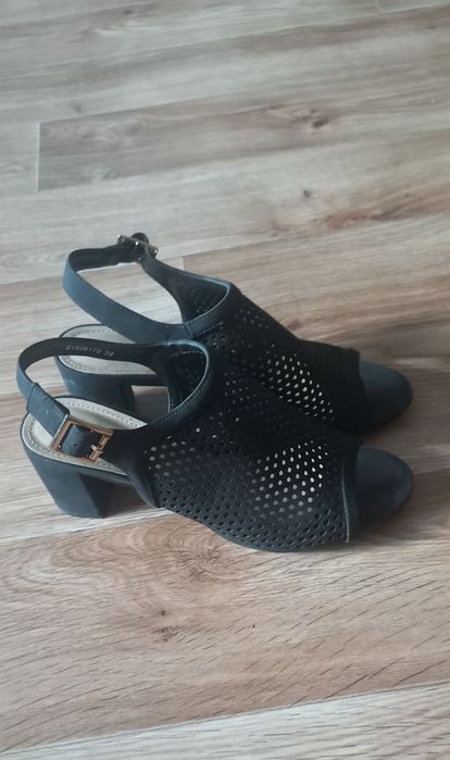 Босоножки 39 размер