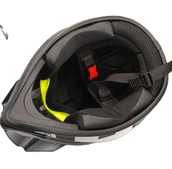 Детско юношеска кросова каска с очила комплект