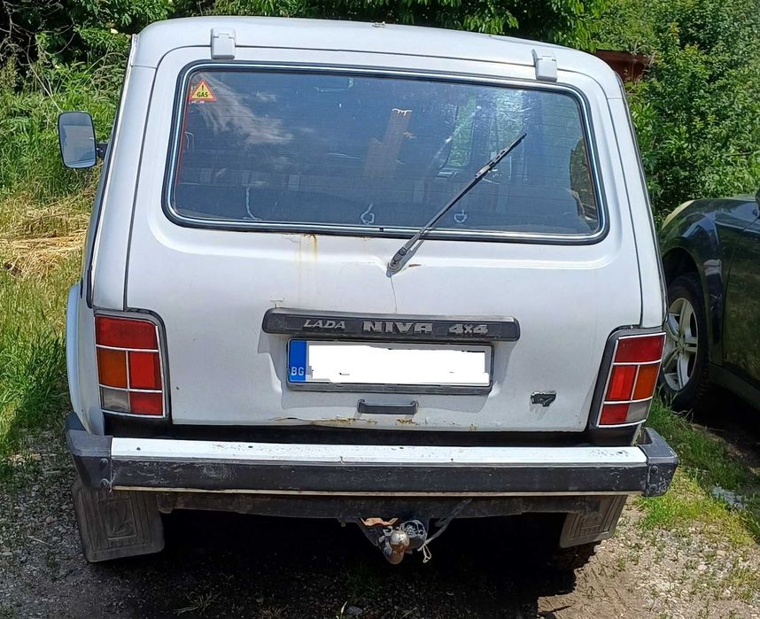 Лада нива - проходима и запазена