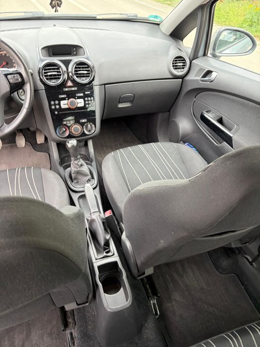 Opel Corsa 1.4 benzina