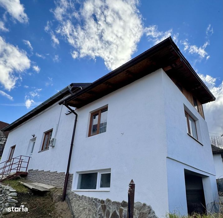 Casă cu 4 camere+teren 569mp, Săcele Cernatu, 200m de primărie centru