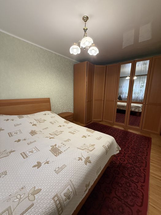 Продам спальный гарнитур