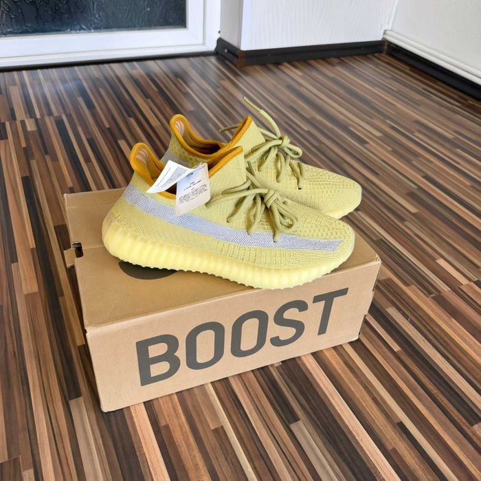 Adidas Yeezy 350 V2 Marsh