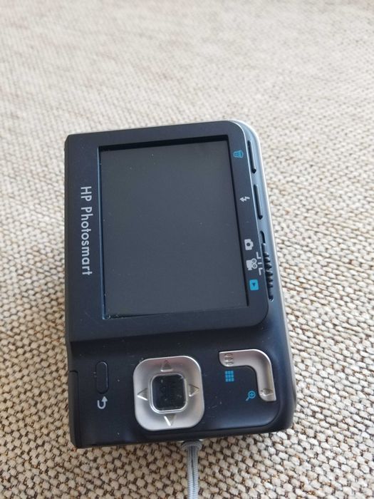 Camera foto video digitala HP Photosmart MZ 67 cu baterii AA