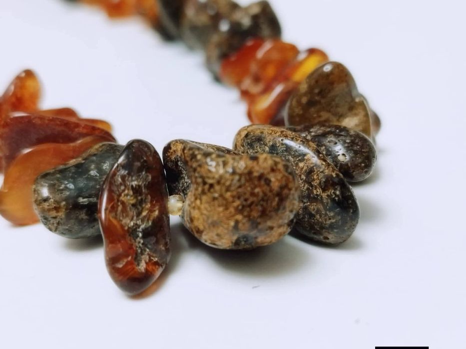 Vechi colier din chihlimbar natural baltic, cognac, honey, brun, rosu