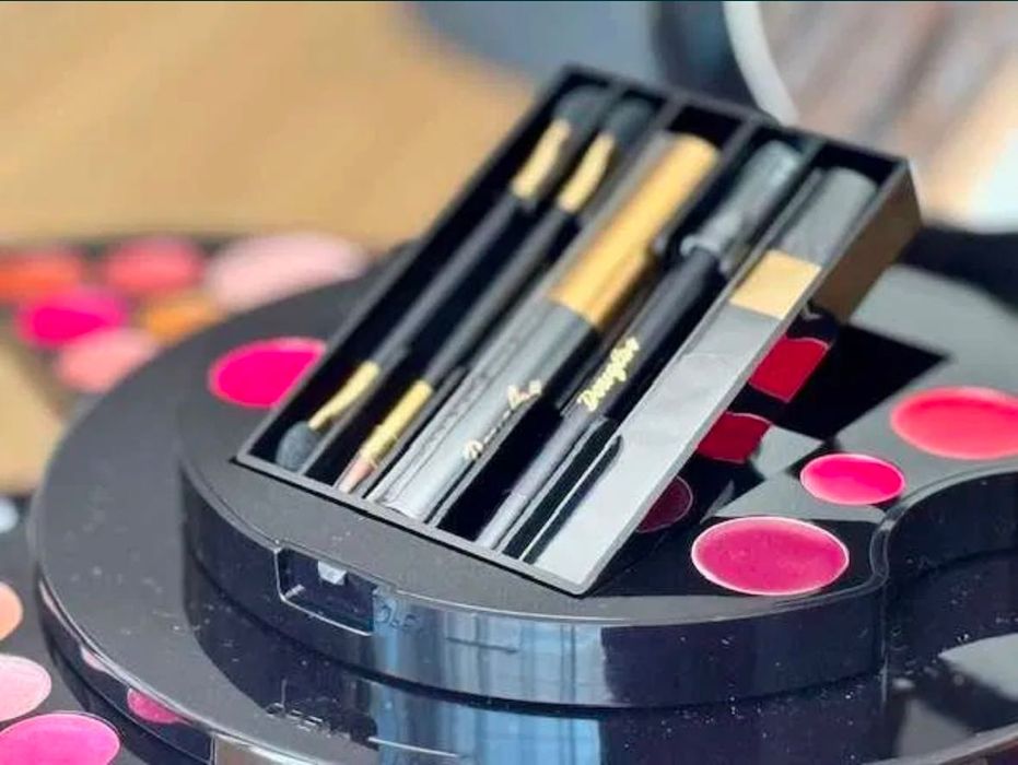 Trusă make-up Douglas