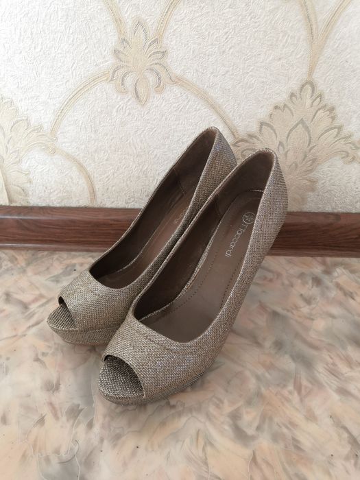 Женские туфли 38, 39 размер