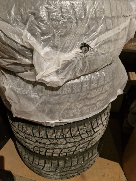 Автошины зимние б/у