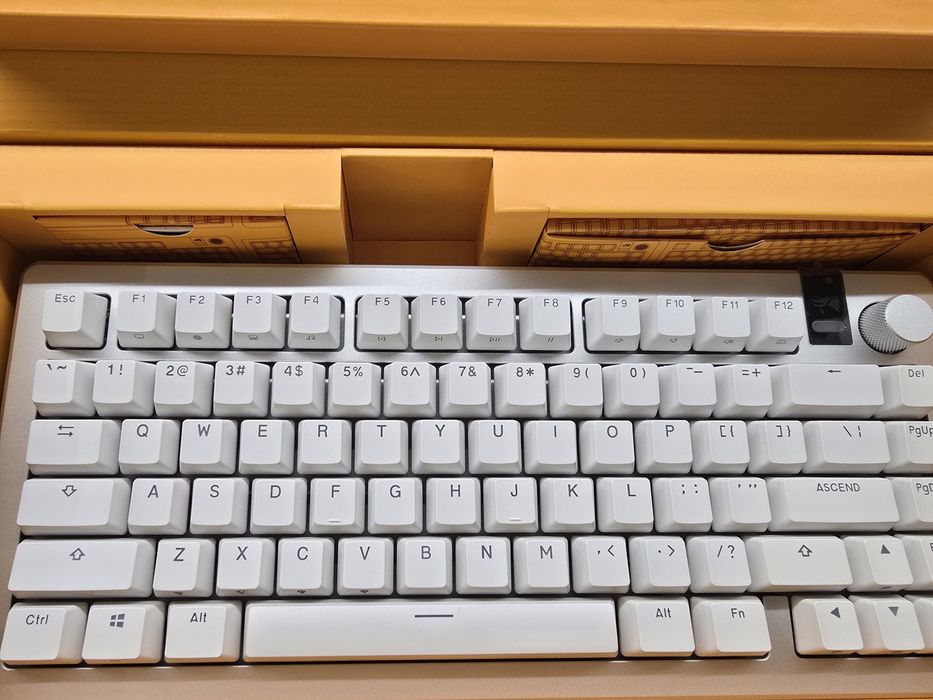 GLORIOUS  GMMK 3 pro 75% Гейминг клавиатура