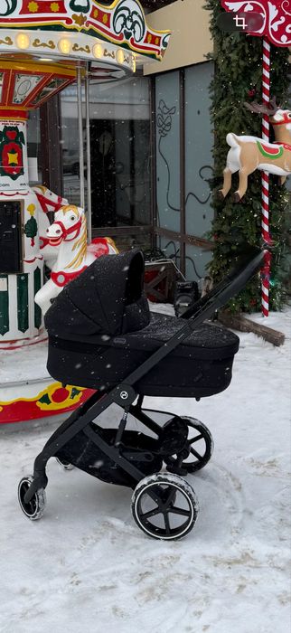 Продам косяску  Cybex 3 в 1
