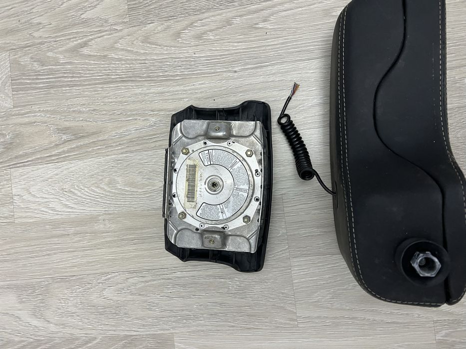 AUDI c4 , A 6  подлакотник