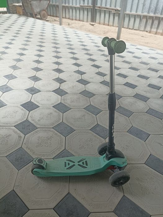 Самакат  для мальчика и девочки