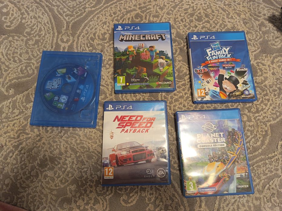 Ps 4 slim, 2 controllere, camera video, volan si 5 jocuri