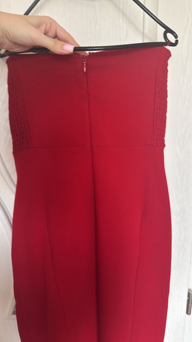 Червена рокля ZARA