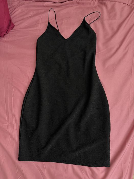 Секси черна рокля