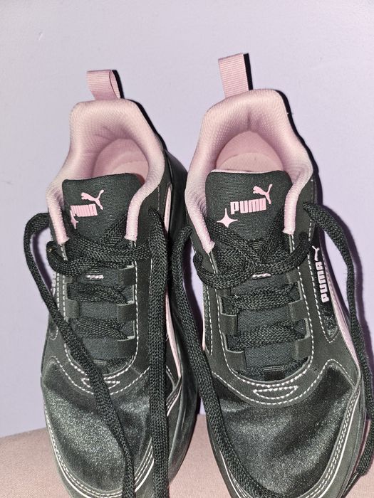 Adidasi  Puma  in stare foarte bună