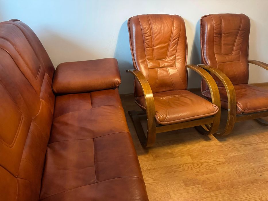 Vand Canapea din piele naturală nuanța Cognac- exstensibilă + doua folotii