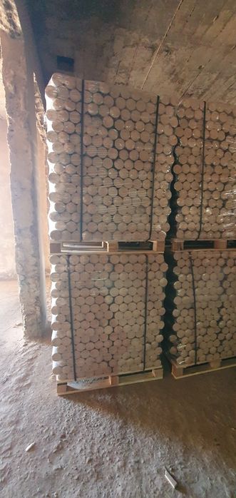 Brichete de rumeguș de fag livrate la domiciliu