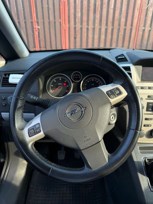 Opel zafira 1.7 209