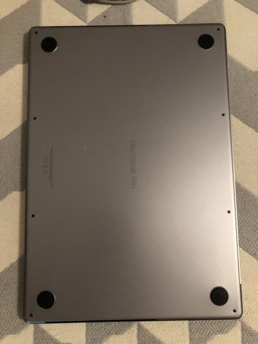 MacBook Pro 16 m2pro 512gb