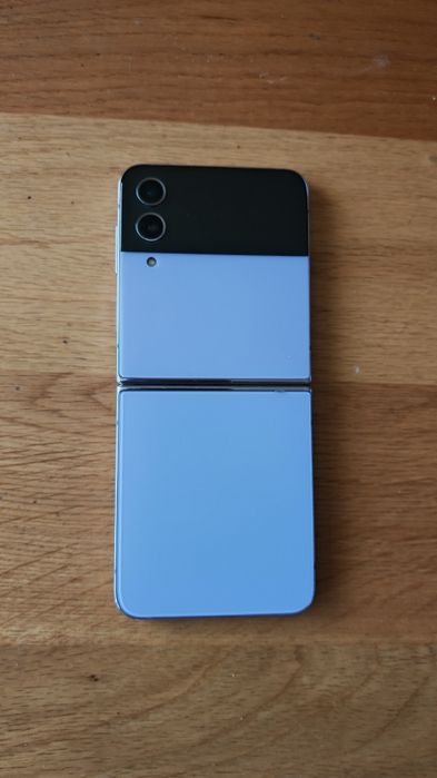 Самсунг Zflip4 2023 г