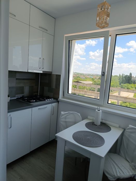 Proprietar închiriez apartament Decebal Residence