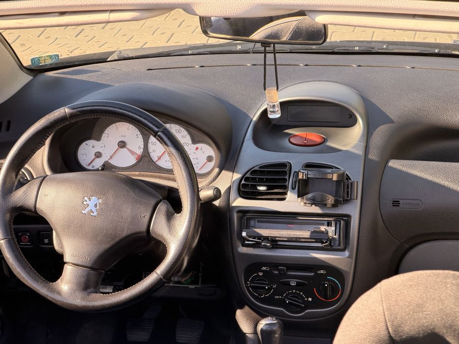 Peugeot 206cc 1.6 benzin