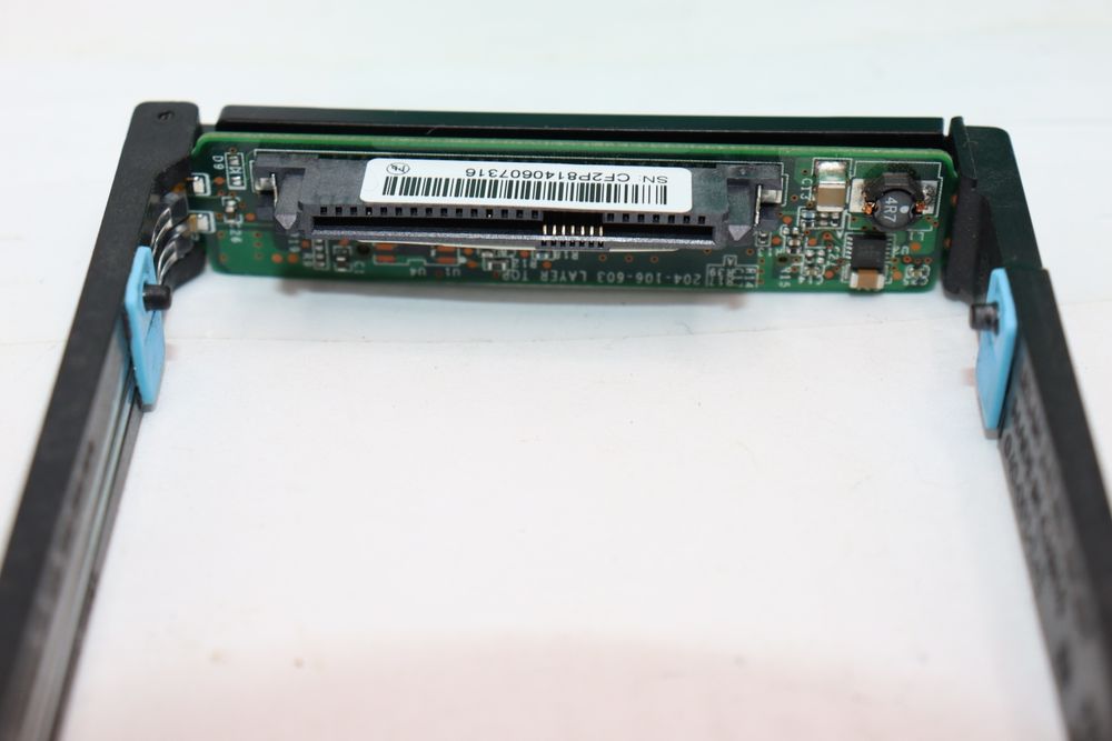 Caddy SAS 2.5" + Interposer Server Dell EMC VNX/VNXe Protech 1 0 0 - 5 6 4 - 9 3 7 /3 0 3 - 1 0 6 - 0 0 2 d 
100-564-937
100-564-937