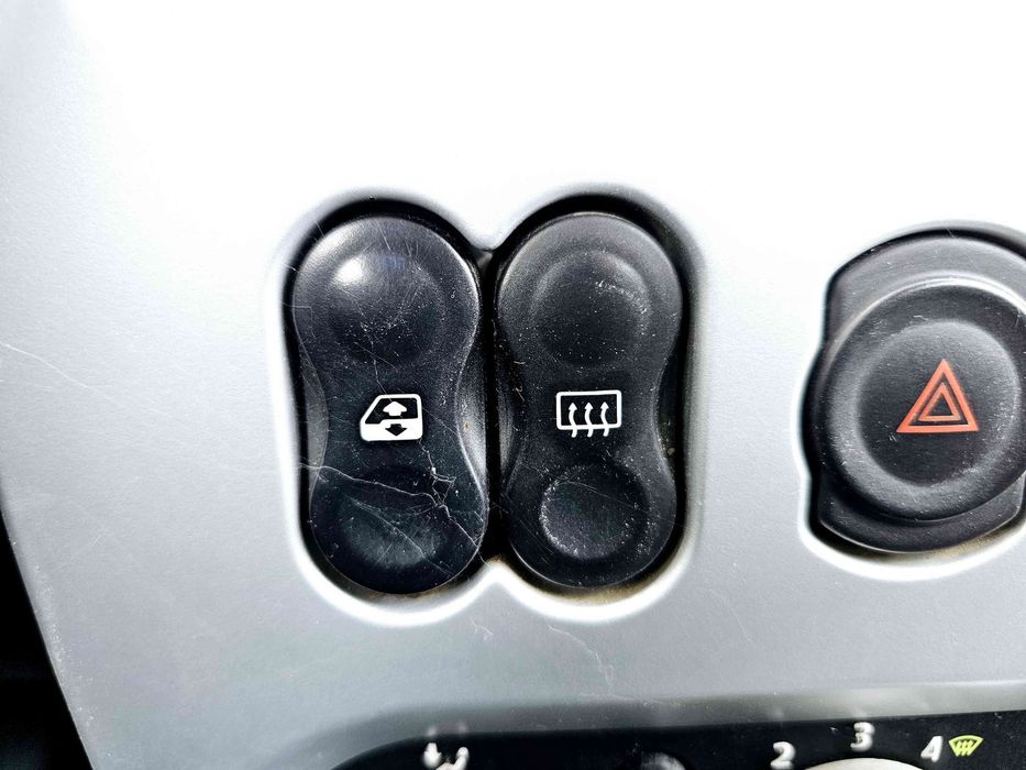 Butoane comenzi consola centrala Dacia Logan MCV (KS) [Fabr 2007-201