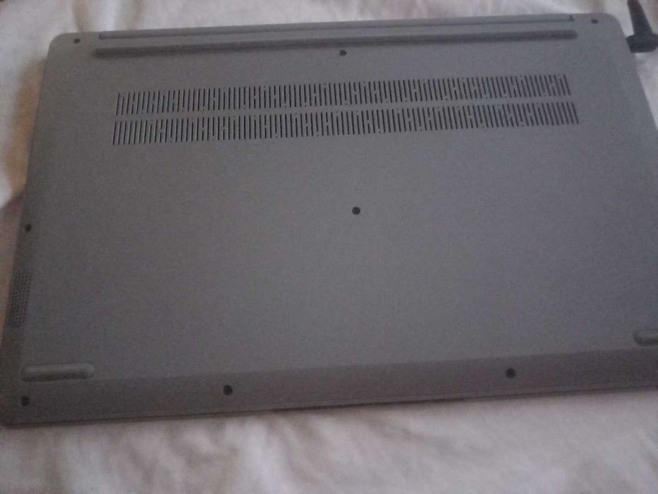 Laptop lenovo nov